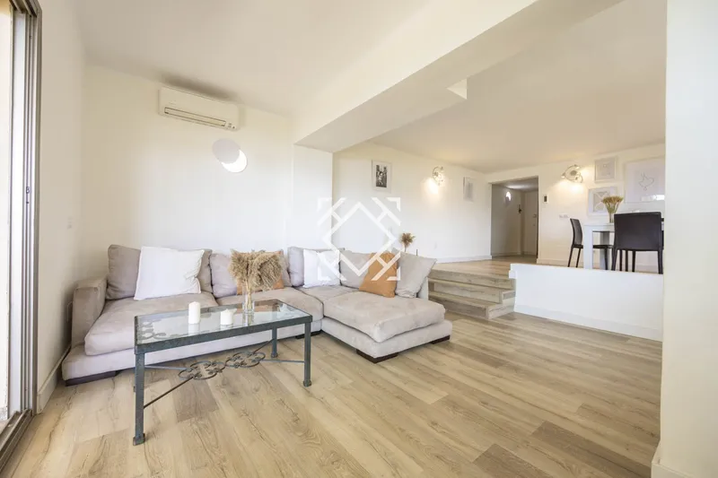 Seafront ground floor apartment for sale in Alcanada-Alcudia, Mallorca — photo 11