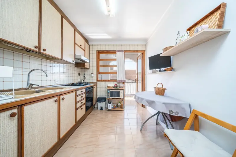 We present this bright third floor without elevator located in one of the most demanded areas of the east coast of Mallorca: Cala Millor. — photo 12