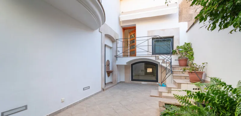 Unique village house in Porreres — former mill renovated, 369 m², 3 floors, elevator — photo 2