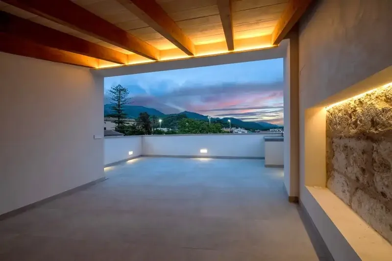 Elegant townhouse beautifully renovated with top-quality materials for sale in the historic center — photo 3