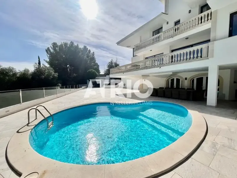 Hidden in a corner of the beautiful vegetation of Son Vida Golf, this villa offers tranquility and privacy. — photo 1