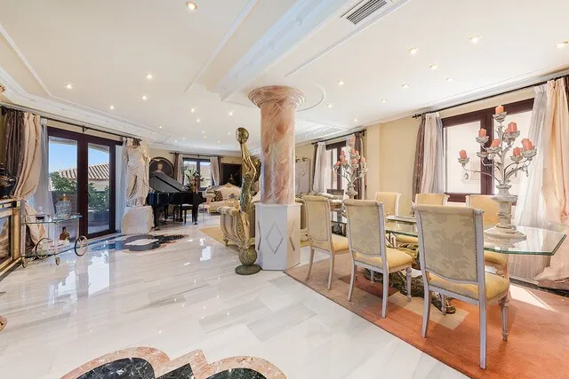 Impressive luxury house with expansive views for sale in Buger, Mallorca — photo 6