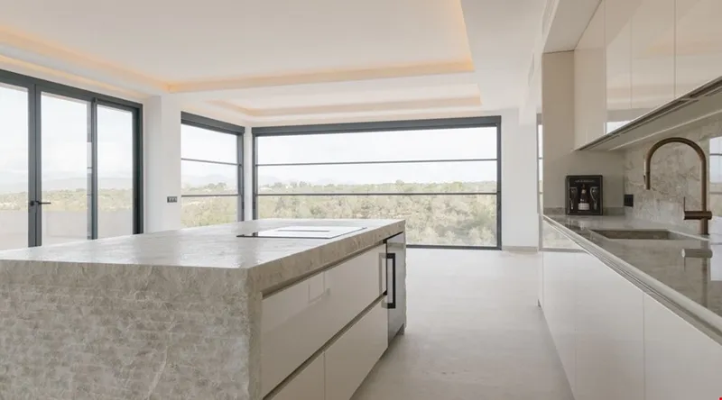 Contemporary three-bedroom designer villa with infinity pool in Palma — photo 5