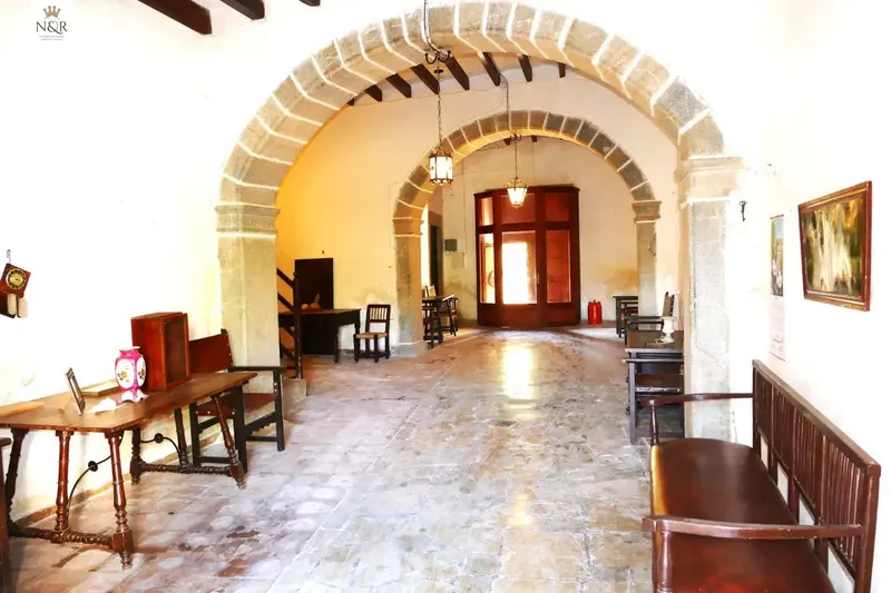 IKV[redacted]th-century manor house of 416 m² with a large garden of 154 m², on a plot of 447 m² in the center of Binissalem — photo 1