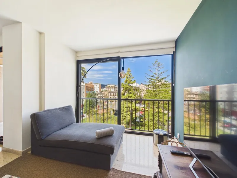 Beautifully Presented Three-Bedroom Apartment in the Heart of Santa Catalina - Temporary Contract Available from the 17th of November until End of May 2027 — photo 1