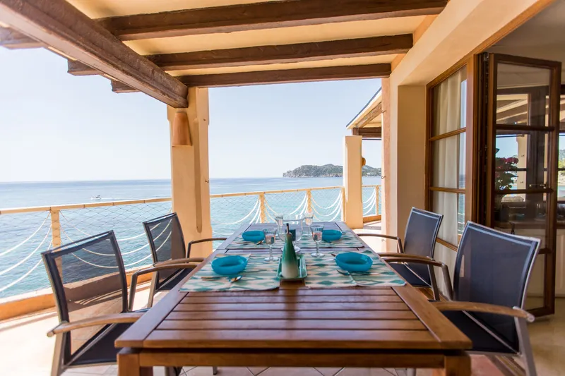 Mediterranean frontline: serenity and endless views — photo 9