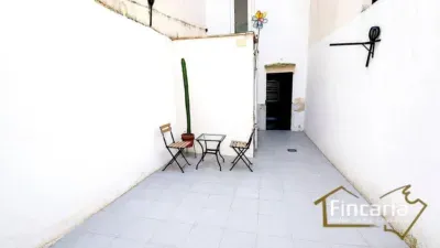 Townhouse on Carrer de la Pau — photo 5