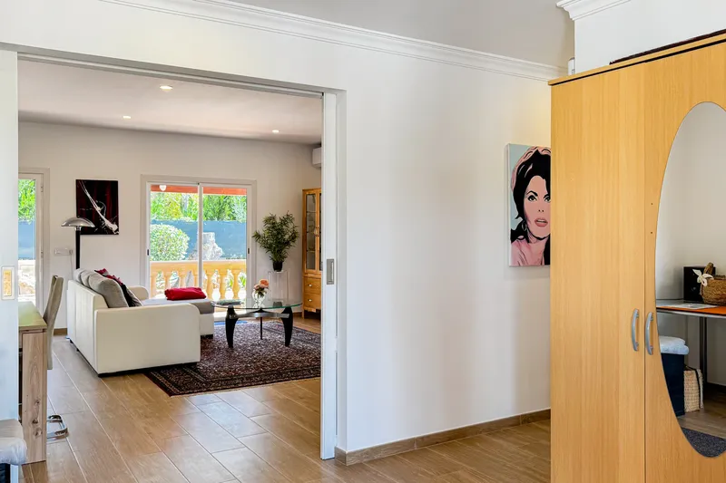 Attractive finca with guest apartment, pool, BBQ area & southwest orientation — photo 9