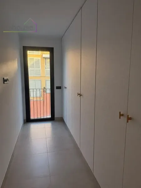 Townhouse in Establiments with pool, only one year old. Entrance hall, living-dining room, furnished and equipped island kitchen, laundry room — photo 8