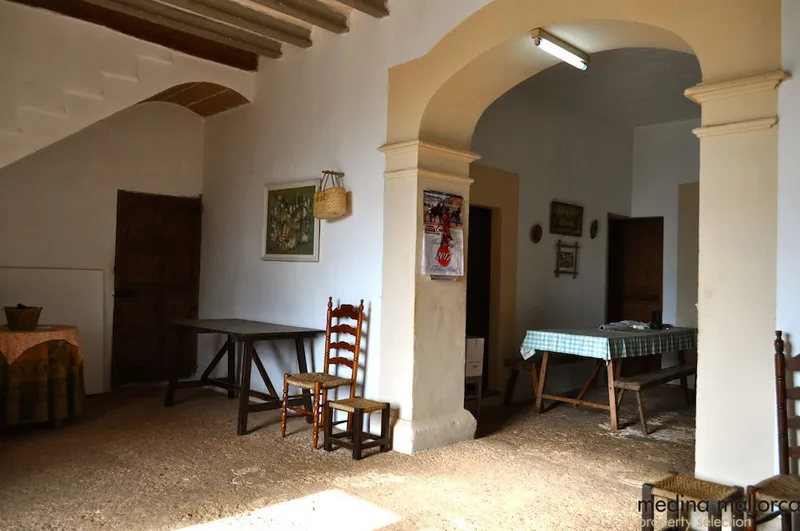 Historic finca for renovation in Llucmajor — photo 3