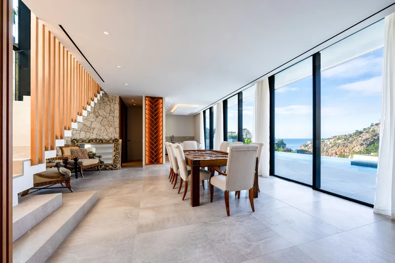 Luxurious new-build villa with pool — photo 10