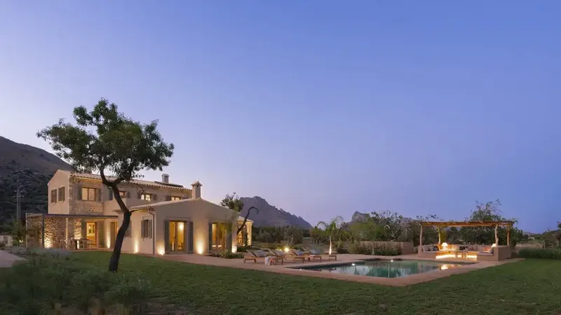 Price reduction from €3,950,000 to €3,475,000. Luxury finca ready to move into in an idyllic and perfect setting between Pollensa and Puerto Pollensa. — photo 12