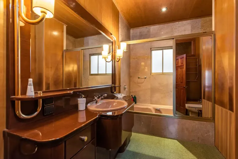 This beautiful classic Mallorcan style villa in Palma de Mallorca is located in a privileged and quiet residential area in the prestigious — photo 10