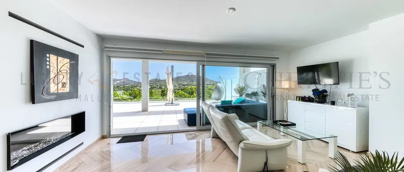 Modern penthouse in Santa Ponsa near golf course and beach — photo 1