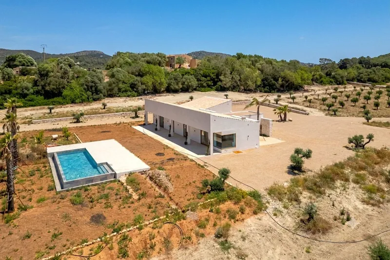 Finca in Son Macia - Newly built country house with pool and garden — photo 1