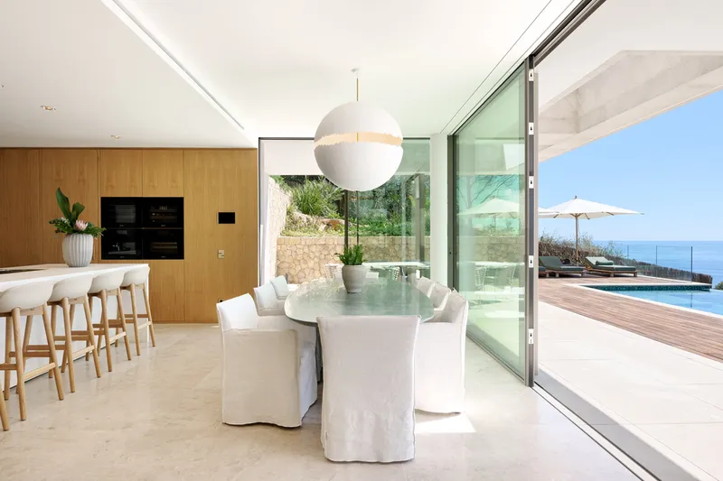 Luxurious new-build villa in a dream location with spectacular views — photo 8