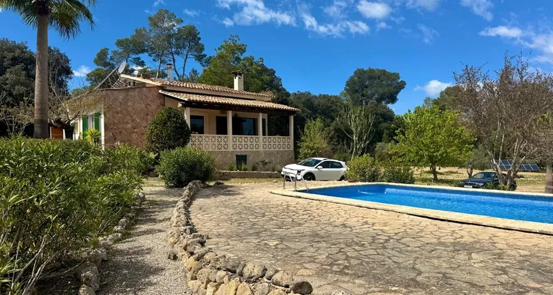 Beautiful finca near Sant Joan with pool and great potential — photo 2