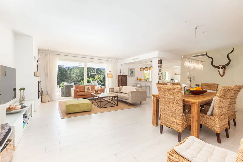 Sunny family villa near the harbor and golf course — photo 5