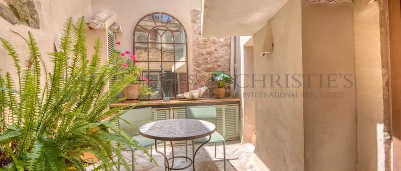 Charming renovated townhouse in Fornalutx with garden and mountain views — photo 12