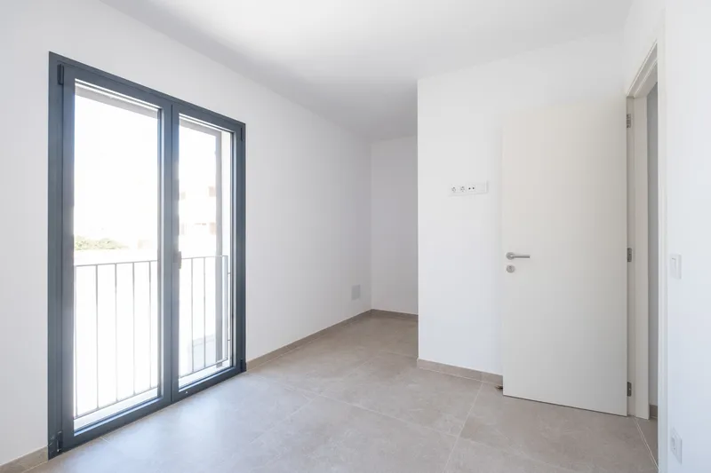 Sold! Stylish family townhouse for sale in Colònia de Sant Jordi, with a pool and garage — photo 9