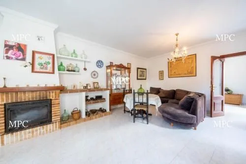 Charming two-story townhouse for sale — photo 1