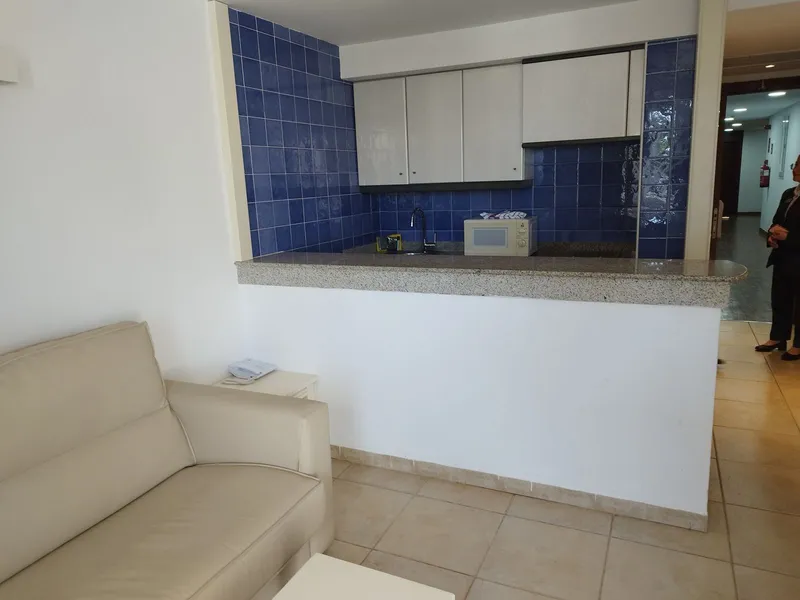 Renovated apartment building with high profitability — photo 5