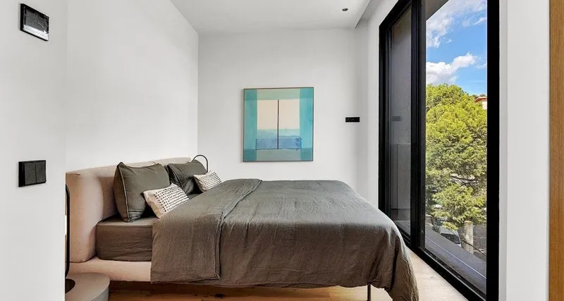 Luxurious penthouse with private pool in Cala Major — photo 11