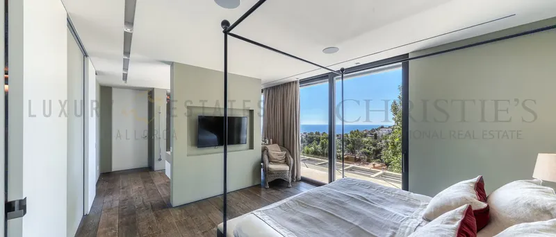 Beautiful Mediterranean modern villa in Genova with sea views — photo 10