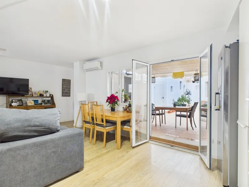 Three Bedroom Apartment with Spacious Terrace — photo 7