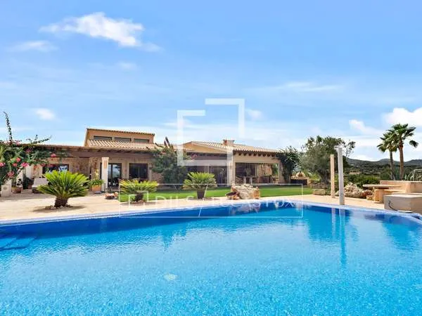 354m² country house for sale in Felanitx, Balearic Islands — photo 1