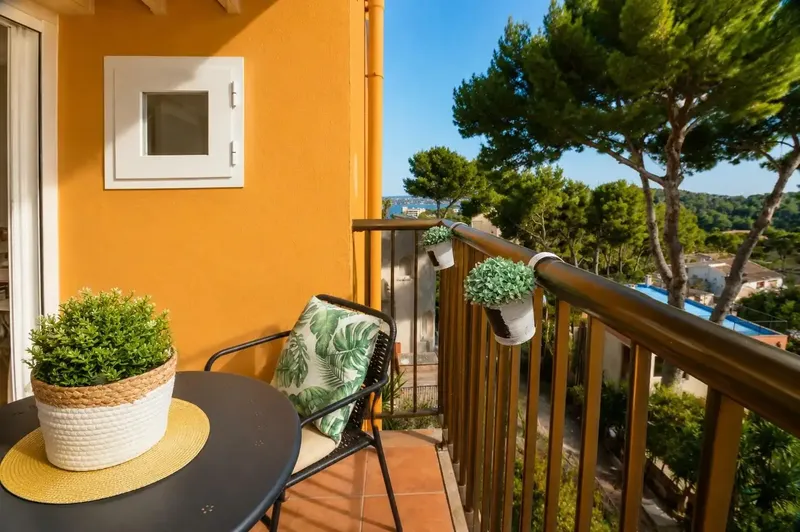 Discover this charming recently renovated studio in one of the quietest and most sought-after areas of Paguera, Calvià. — photo 7