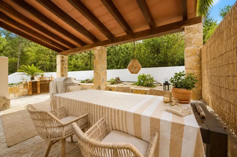 A Stunning Finca with Potential — photo 8