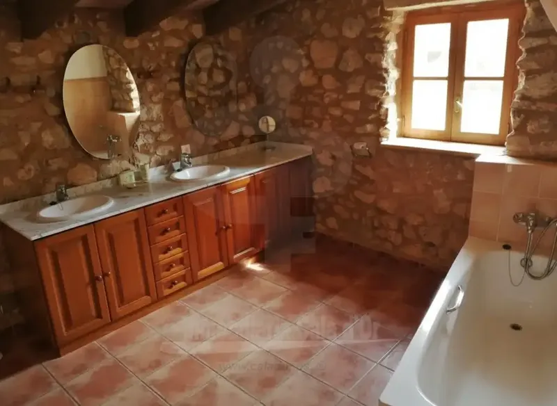 In the heart of southeastern Mallorca, on the outskirts of the picturesque village of S'Horta, lies this exclusive rustic finca with license — photo 7
