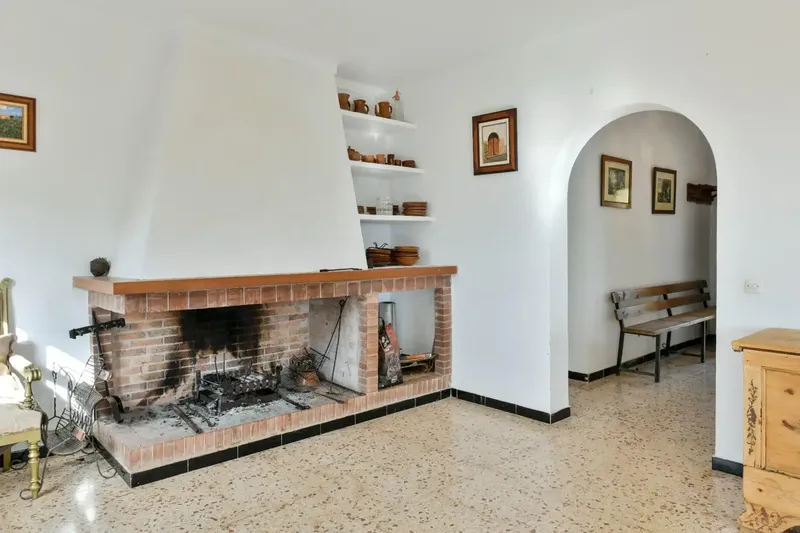 Exclusive rustic estate in Sa Casa Blanca on a plot of over 40,000 m2, offering privacy and — photo 11