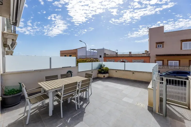 Bright townhouse with completely open views in the quiet area of Son Peretó — photo 1