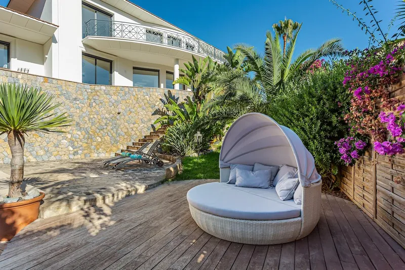 Luxury villa in Son Vida — photo 4