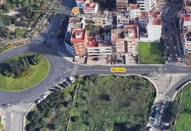 Solar con Licencia para 10 Apartamentos + 3 Locales + Parking — photo 2