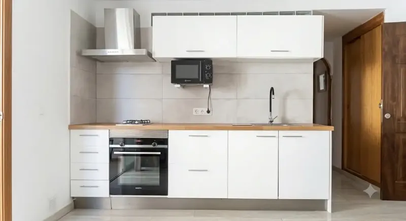 Charming apartment located 3 minutes from the beach! Ideal for one person or a couple, renovated 2 years ago! — photo 5
