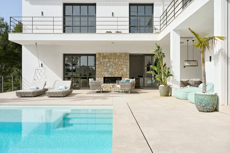 Exclusive villa in Montport with dream views - Marcel Remus Real Estate — photo 3