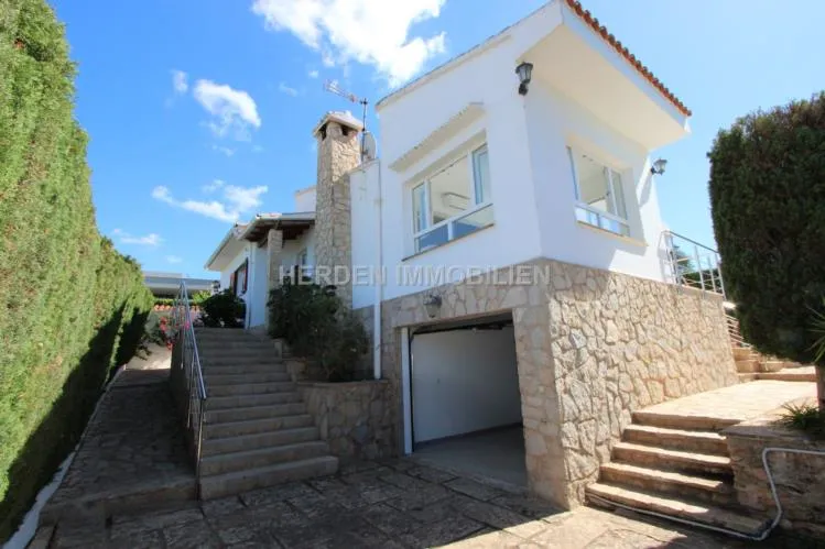 Fantastic villa on the south coast in Bahia Azul, Mallorca, available to rent — photo 7