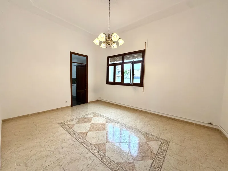Large 6-bedroom apartment — photo 5