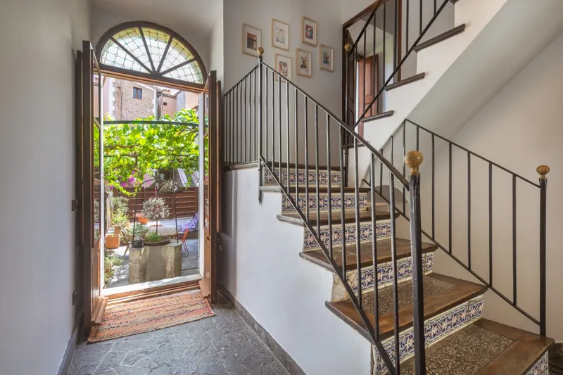 Traditional and renovated century-old townhouse in central Sóller — photo 10