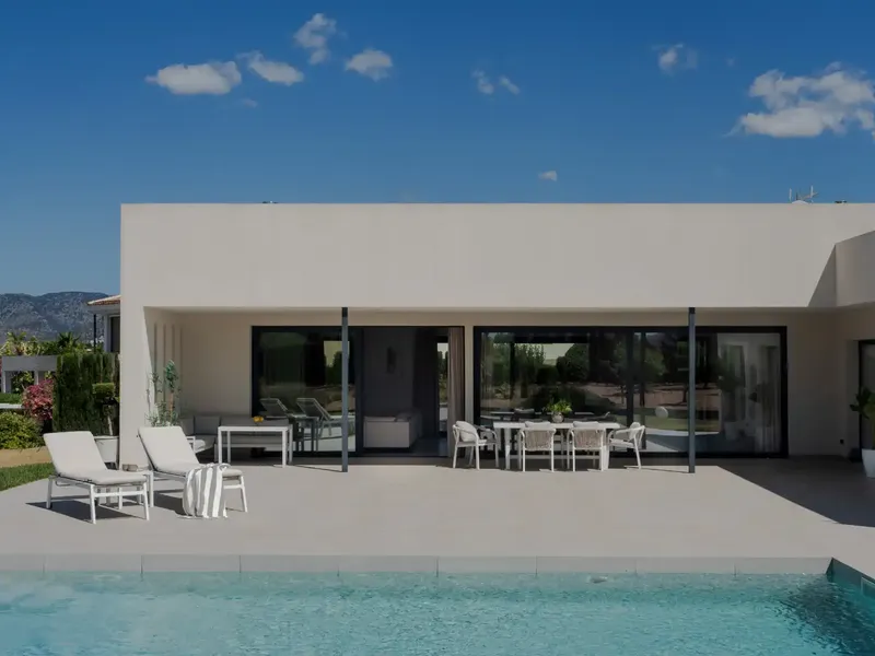 Located in the exclusive residential area of Sa Planera, this exceptional contemporary villa, built in 2021, offers a unique combination — photo 1