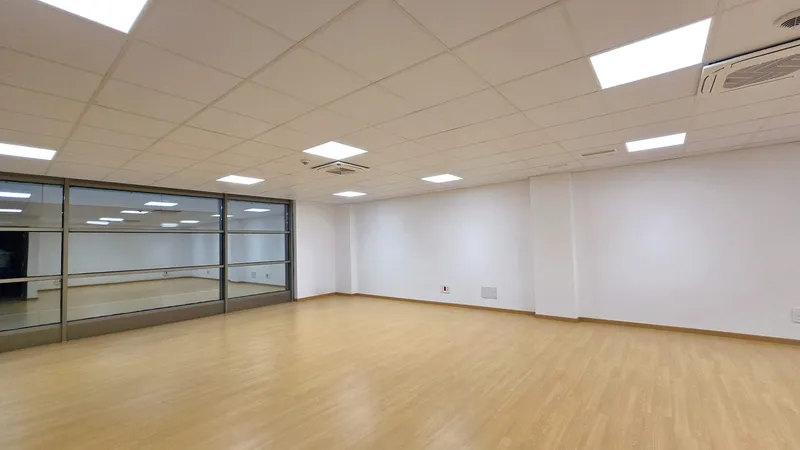 AL-JHRE061 – Brand new – Open-plan office of 86 m² on Gran Vía Asima — photo 4
