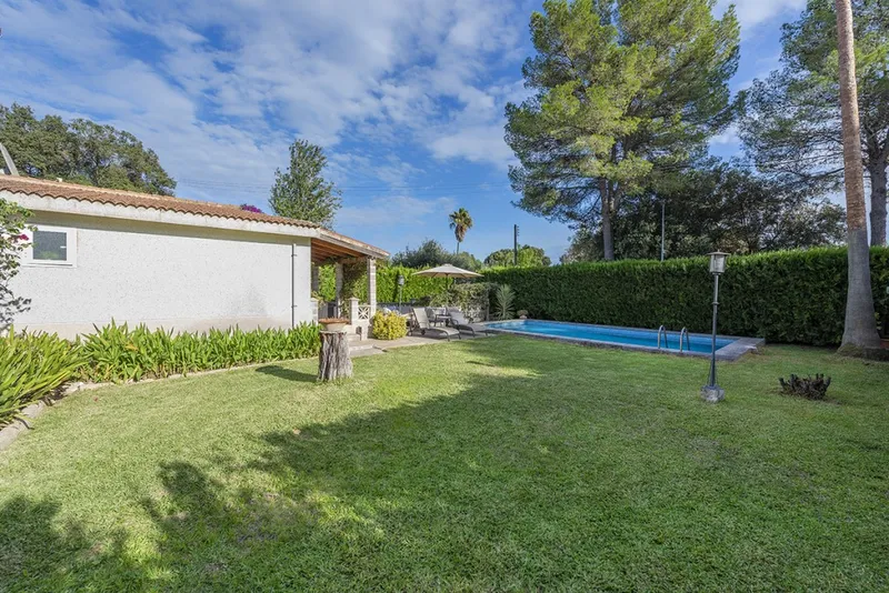 Pollença quiet location house for sale with private terrace and landscaped gardens — photo 12