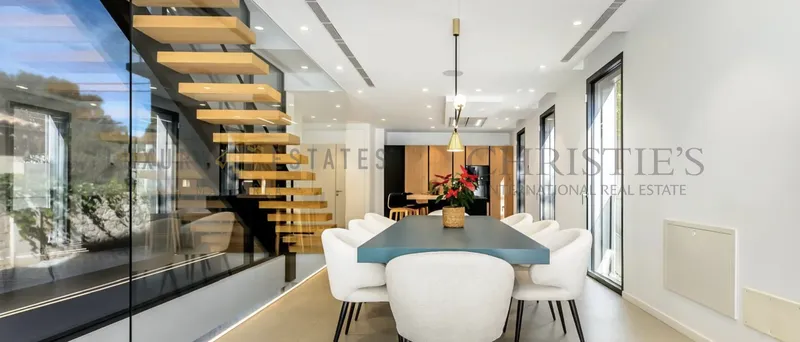 Luxurious villa with sea views in Portals Nous — photo 9