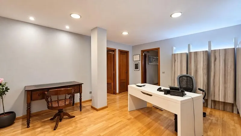 Office in Palma de Mallorca, Province of Balearic Islands — photo 10