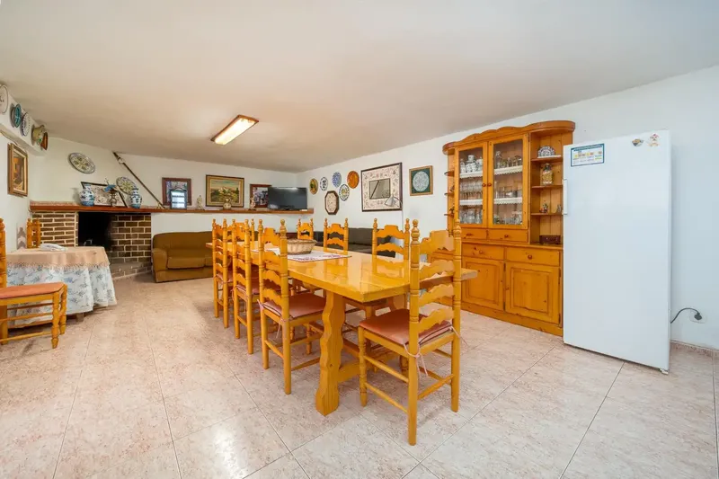 In the heart of Santa Eugènia, one of the most authentic and sought-after villages in the interior of Mallorca, lies this interesting property — photo 8