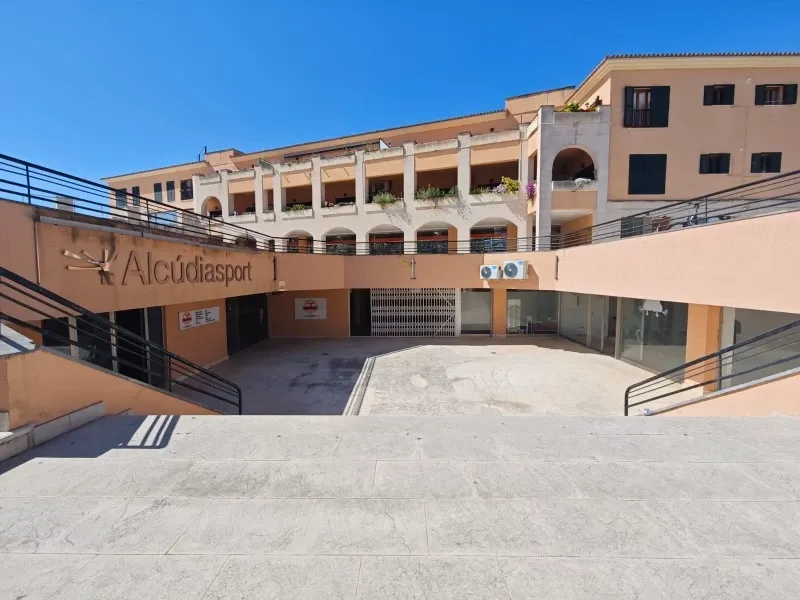Shopping center for sale exclusively in Alcudia - Mallorca — photo 1