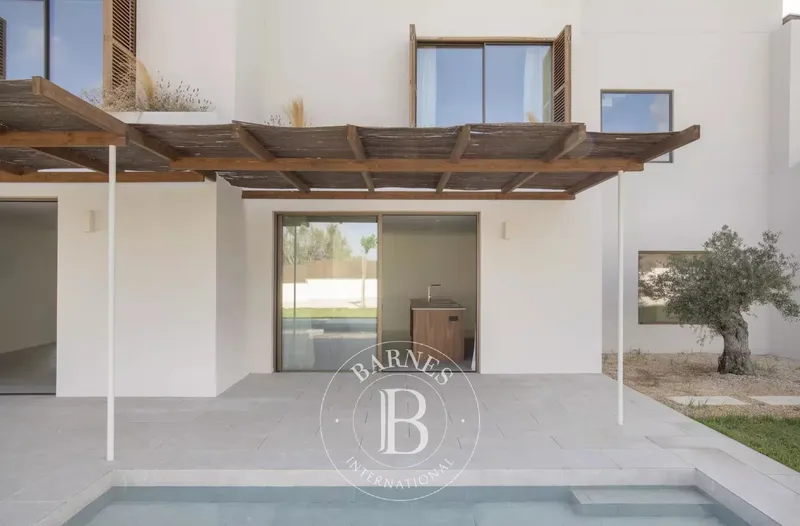 Luxury Villa with Garden, Pool, and Rooftop Terrace in Son Gual — photo 4